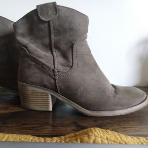 Size 7 merona women's booties